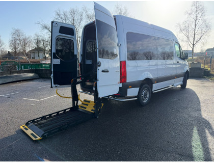 Rolstoeltaxi naar revalidatiecentrum