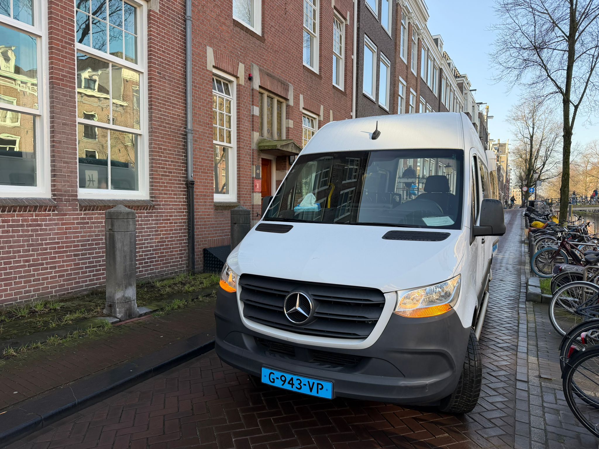 Veilige rolstoeltaxi met begeleiding kiezen