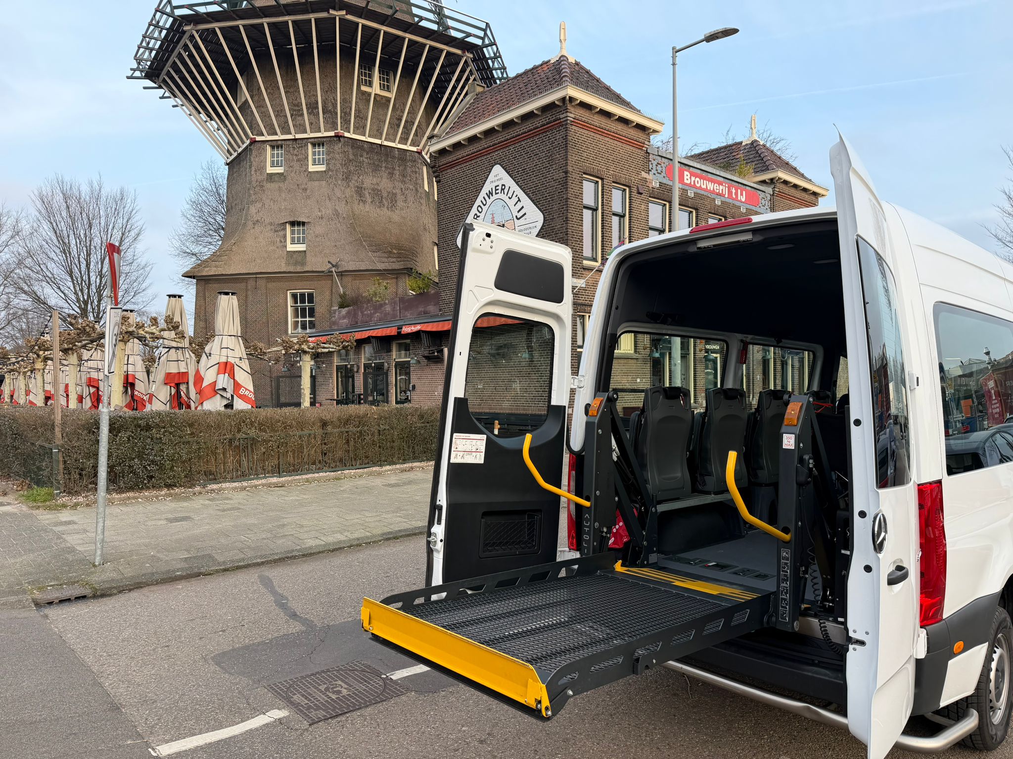 Rolstoelbus met lift