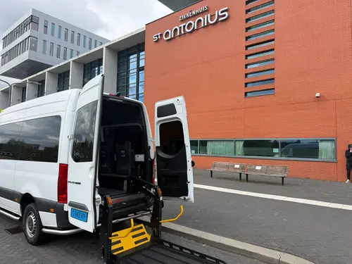 Rolstoeltaxi Utrecht – veilig rolstoelvervoer van deur tot deur