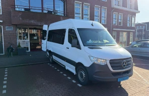 Groepsvervoer met rolstoelbus